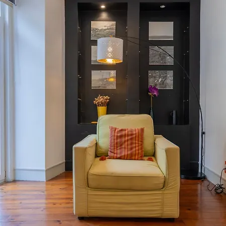 Chiado Center 1bdr Flat By Lovelystay アパート