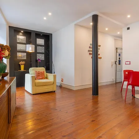 Chiado Center 1bdr Flat By Lovelystay *