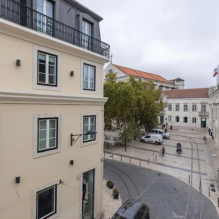 Chiado Center 1bdr Flat By Lovelystay