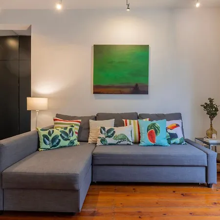 Chiado Center 1bdr Flat By Lovelystay * リスボン