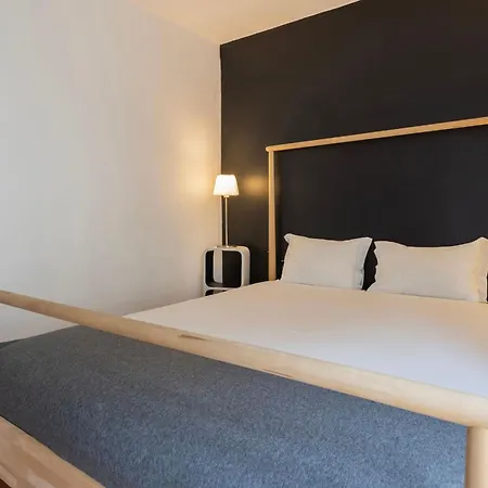 Chiado Center 1bdr Flat By Lovelystay リスボン